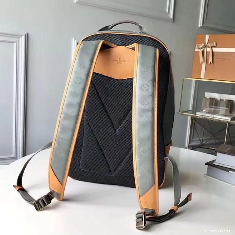 Brother Sam Yupoo 19T1L0644 Bags LV 0323